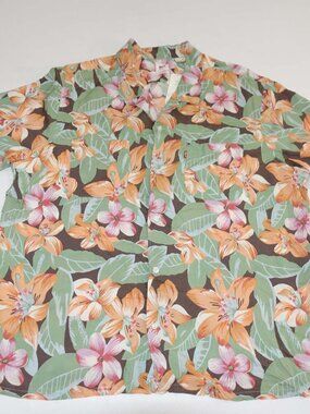 Levi's Men's Hawaiian Shirt Size XL NWT Short Sleeves Floral Print Relaxed Fit